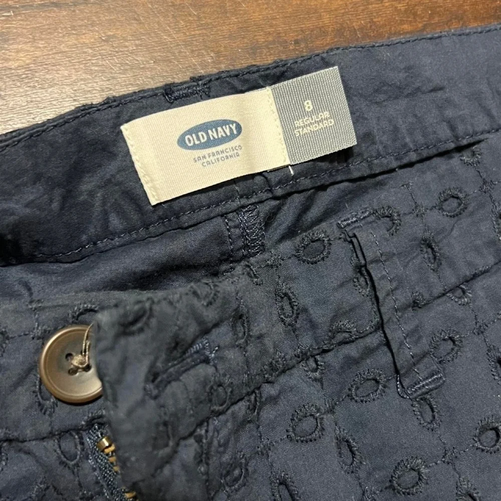 Old Navy navy blue shorts with repeating circular pattern, size 8 306.5